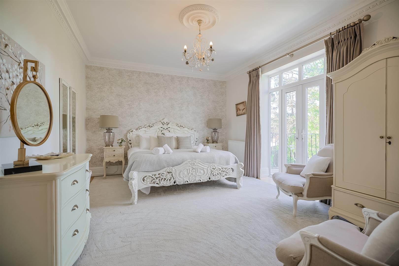 Uplands, Gowerton, Swansea, SA4 3ET